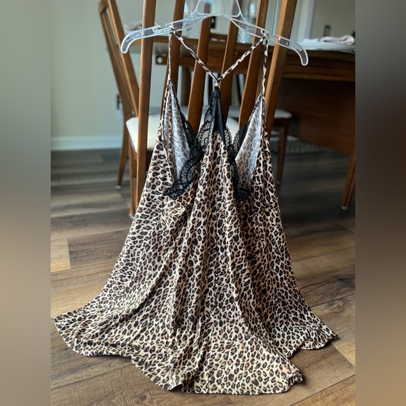 Apt 9 leopard print/ black lace nightgown in size 2X! Adjustable straps! Pretty - Picture 2 of 9